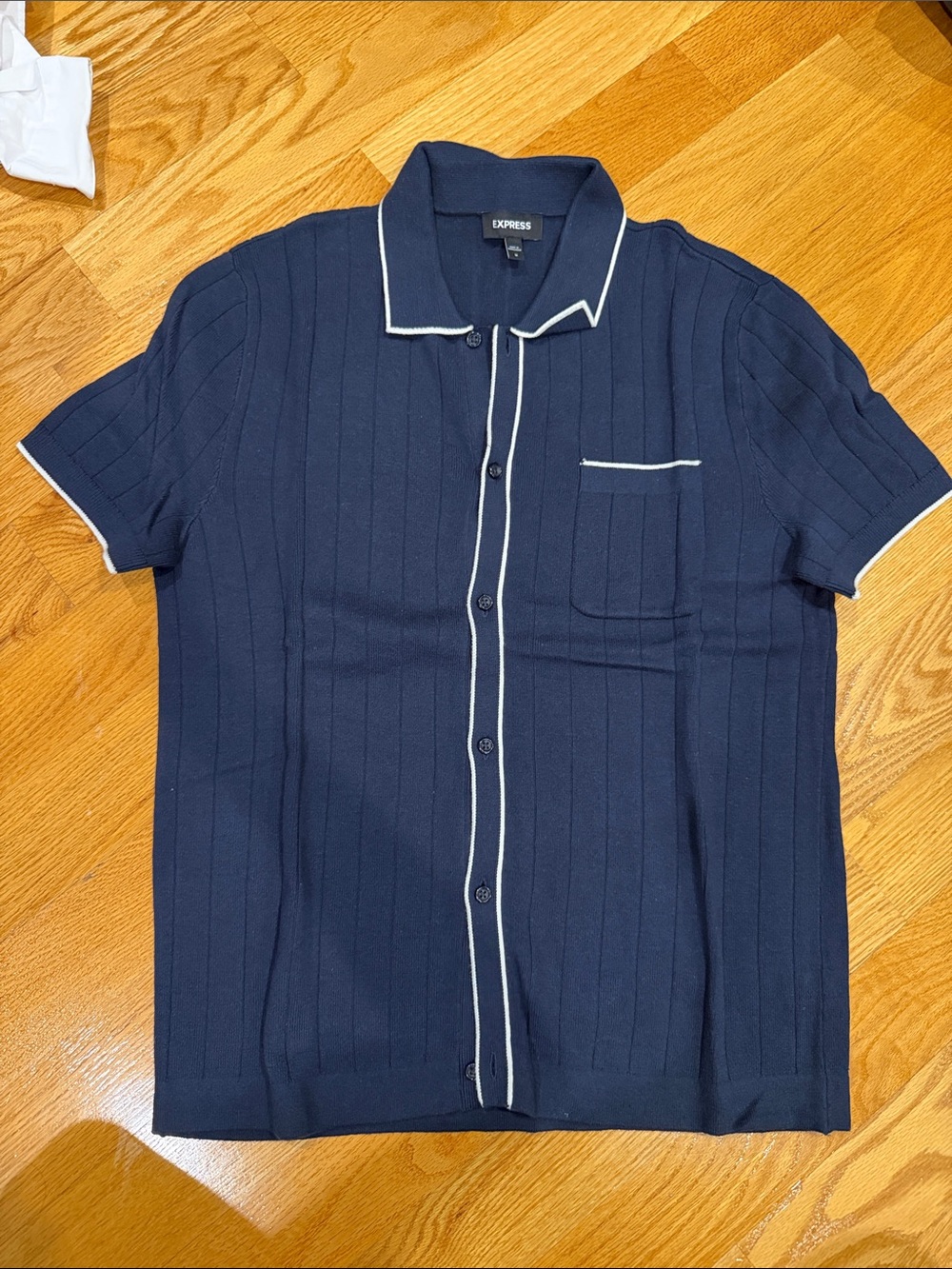 Men’s express short sleeve button down